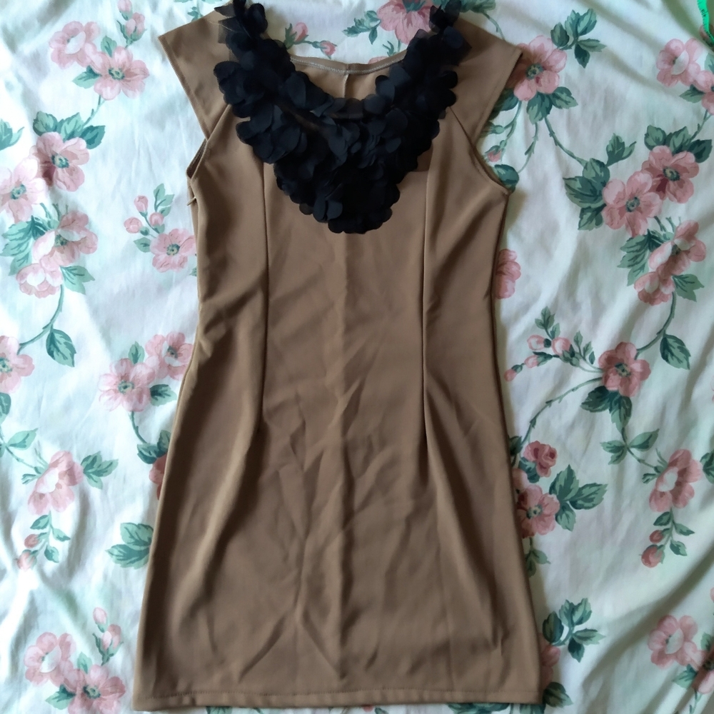 *SALE* NEW Statement Neckline Bodycon Mini Dress
